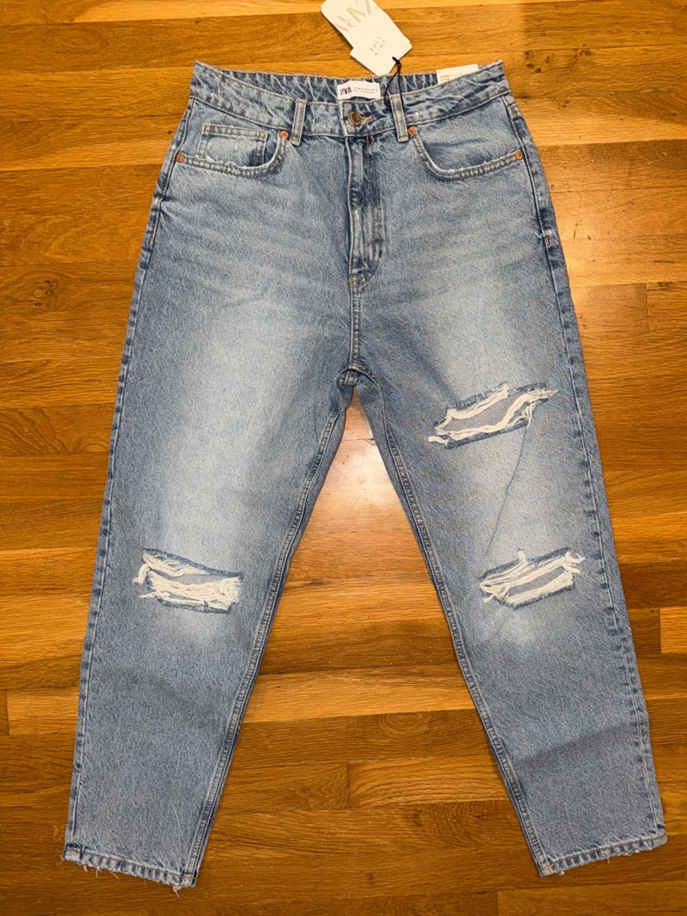 Zara Classic Mom Fit Hi- Rise Light Blue Distressed Jeans